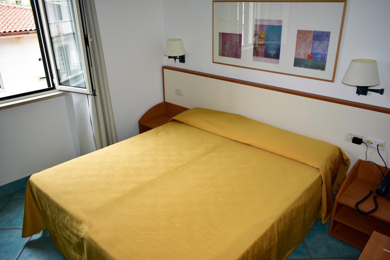 Hotel Amyclae Sperlonga Buitenkant foto