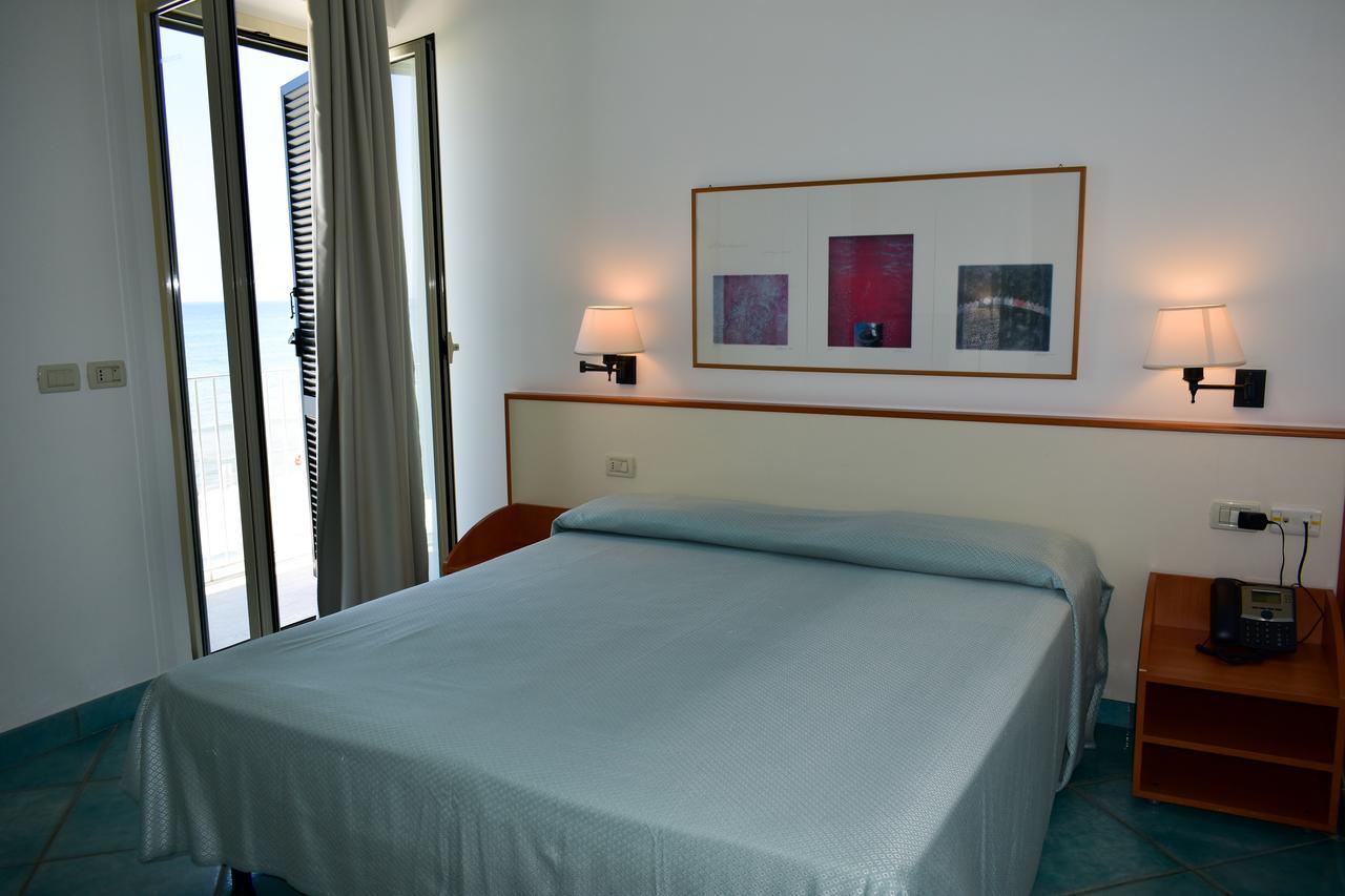 Hotel Amyclae Sperlonga Buitenkant foto