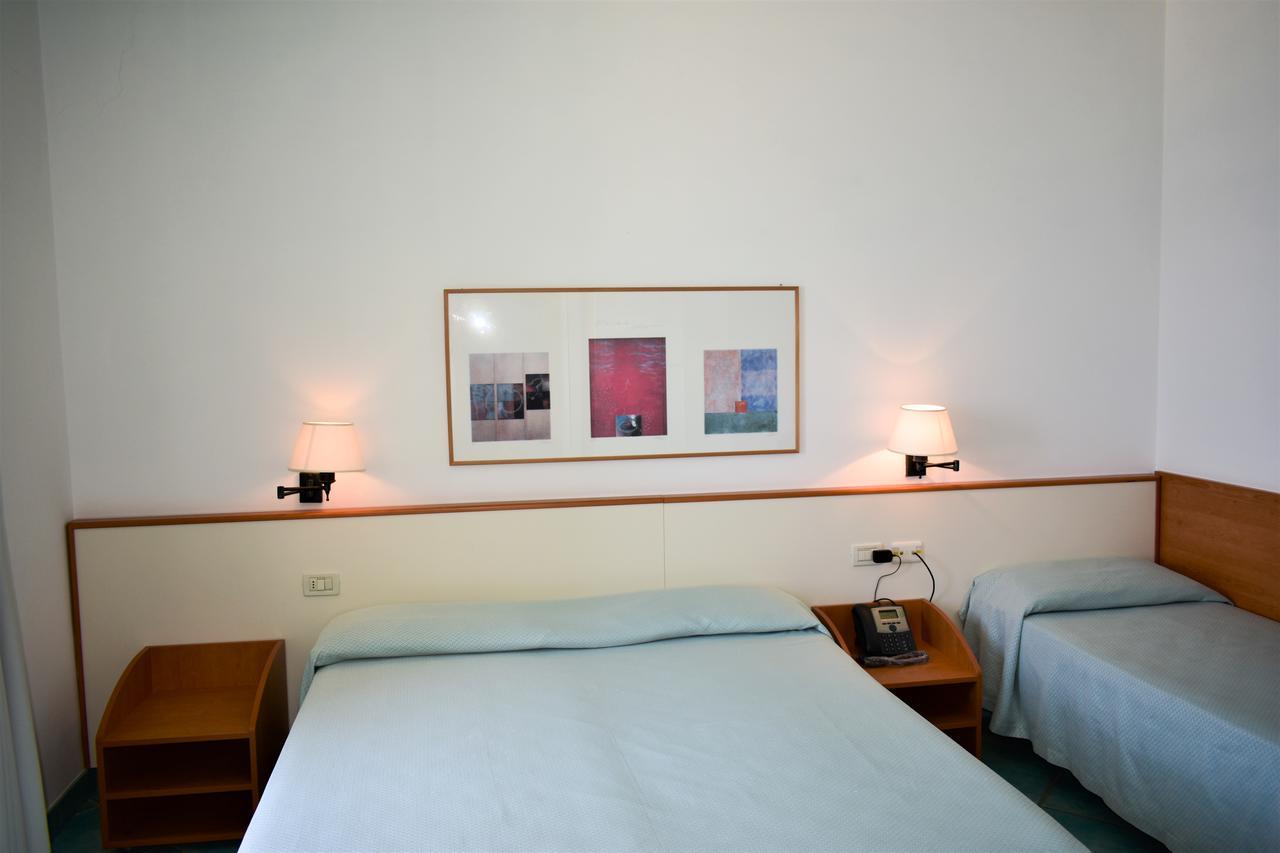 Hotel Amyclae Sperlonga Buitenkant foto