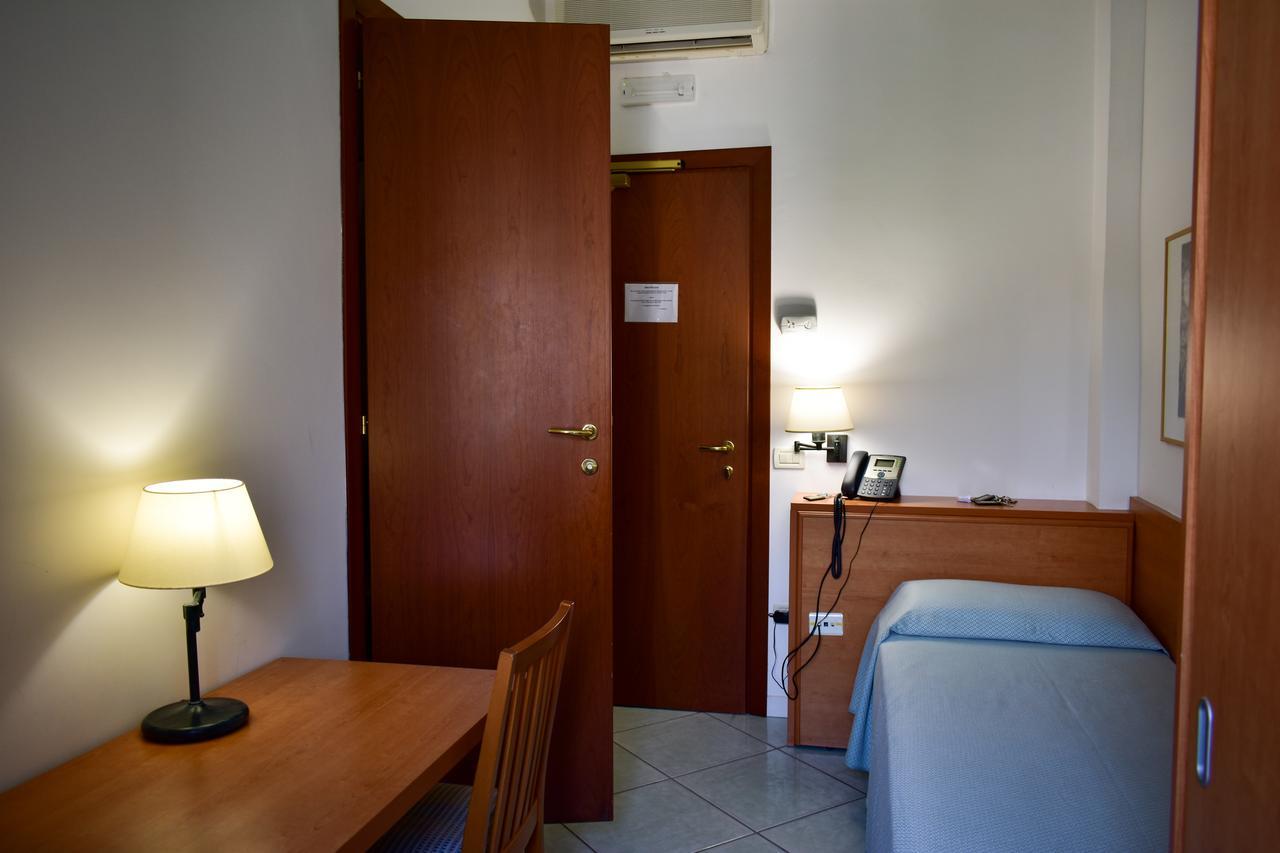 Hotel Amyclae Sperlonga Buitenkant foto