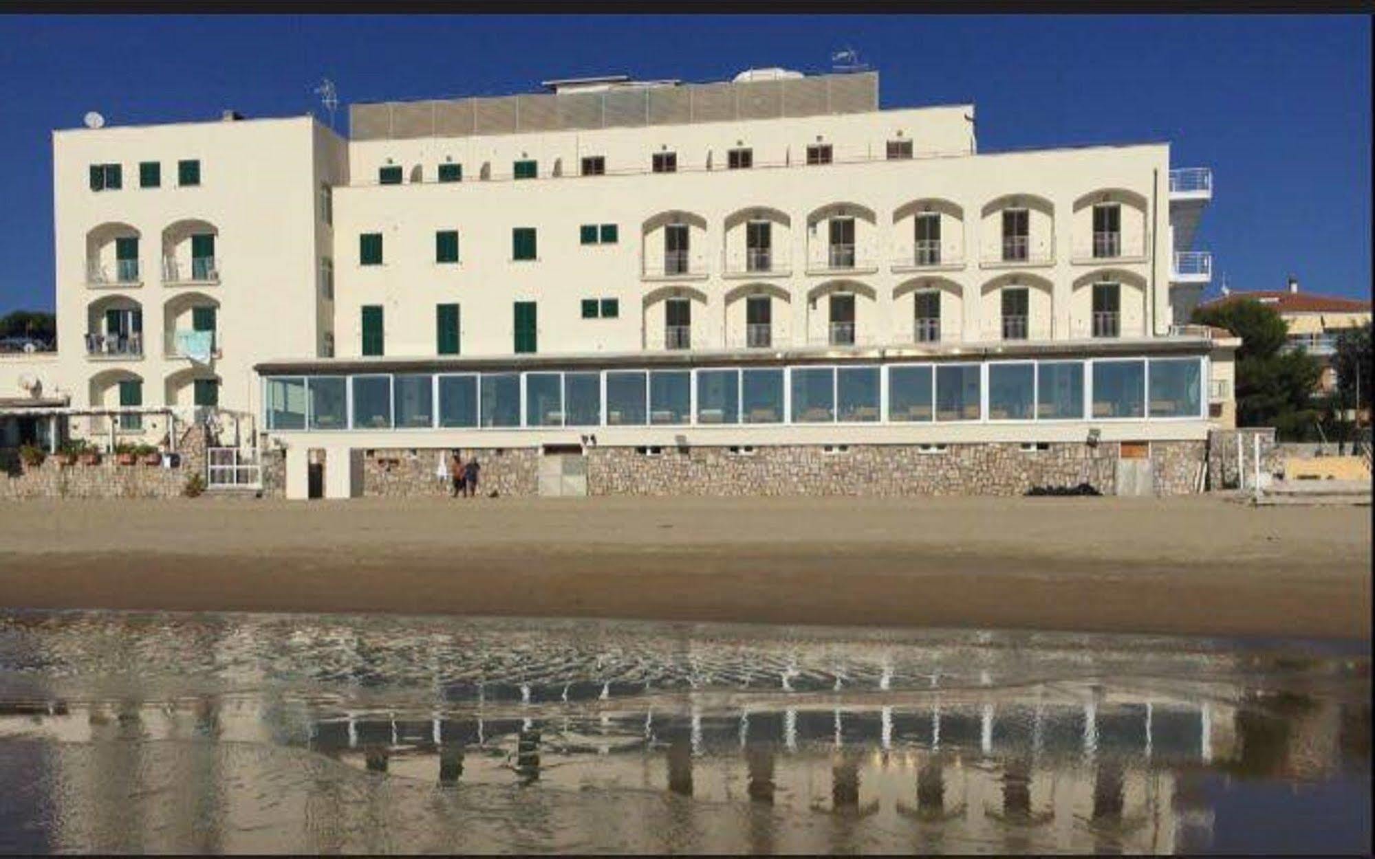 Hotel Amyclae Sperlonga Buitenkant foto