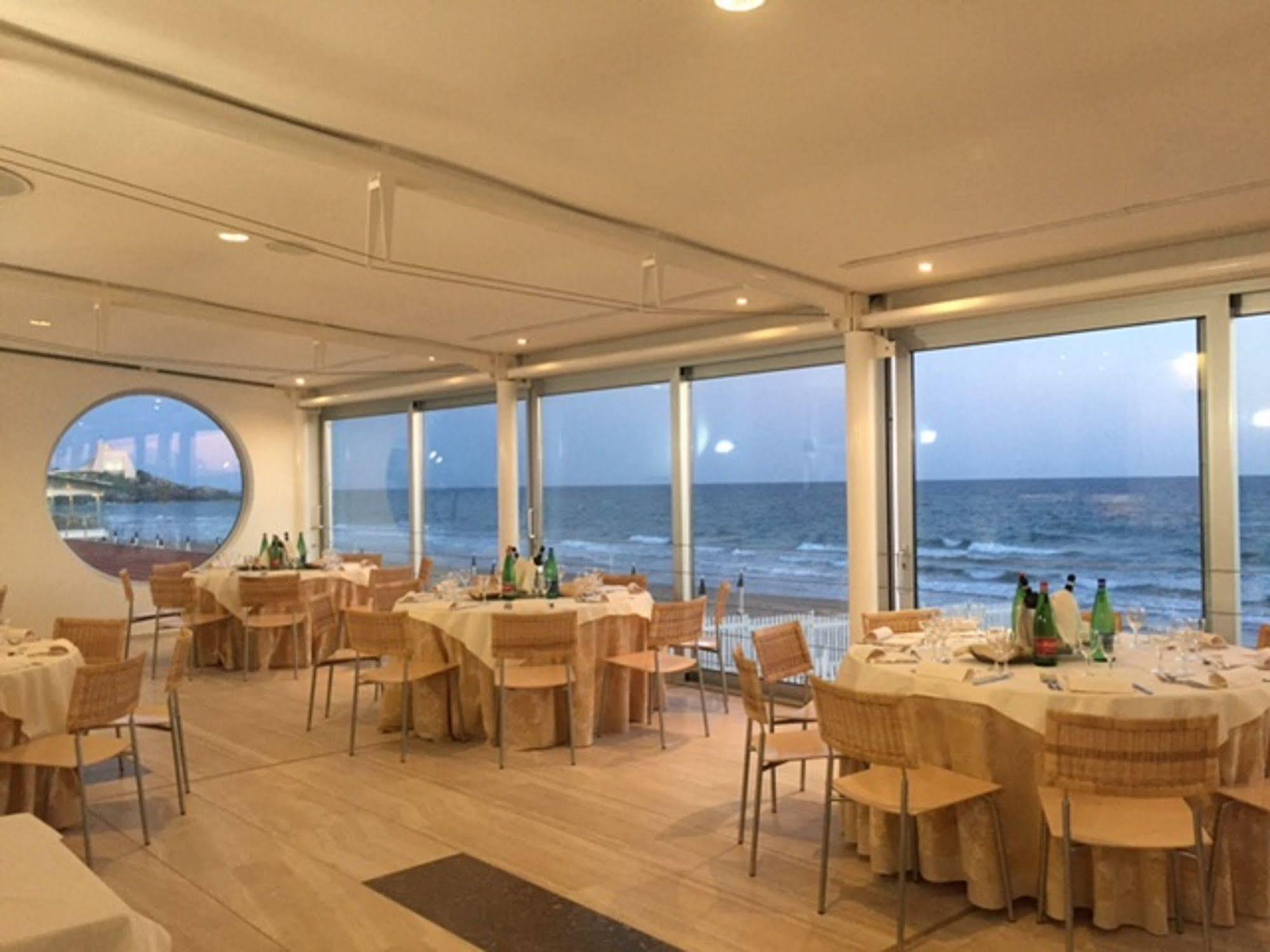Hotel Amyclae Sperlonga Buitenkant foto