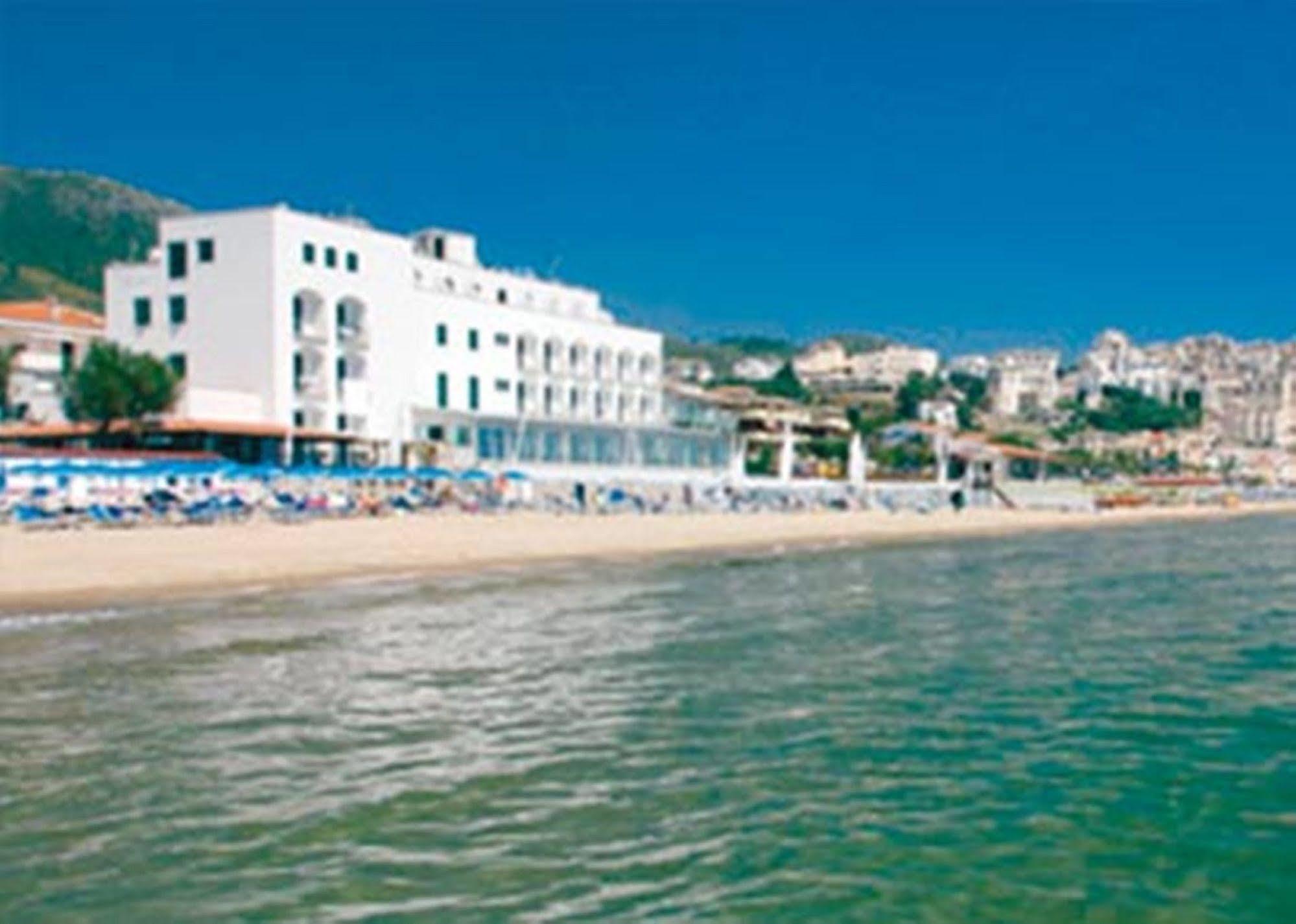 Hotel Amyclae Sperlonga Buitenkant foto