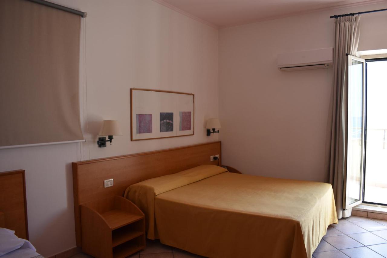 Hotel Amyclae Sperlonga Buitenkant foto